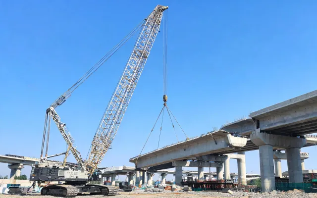 Bridge precast crawler crane case